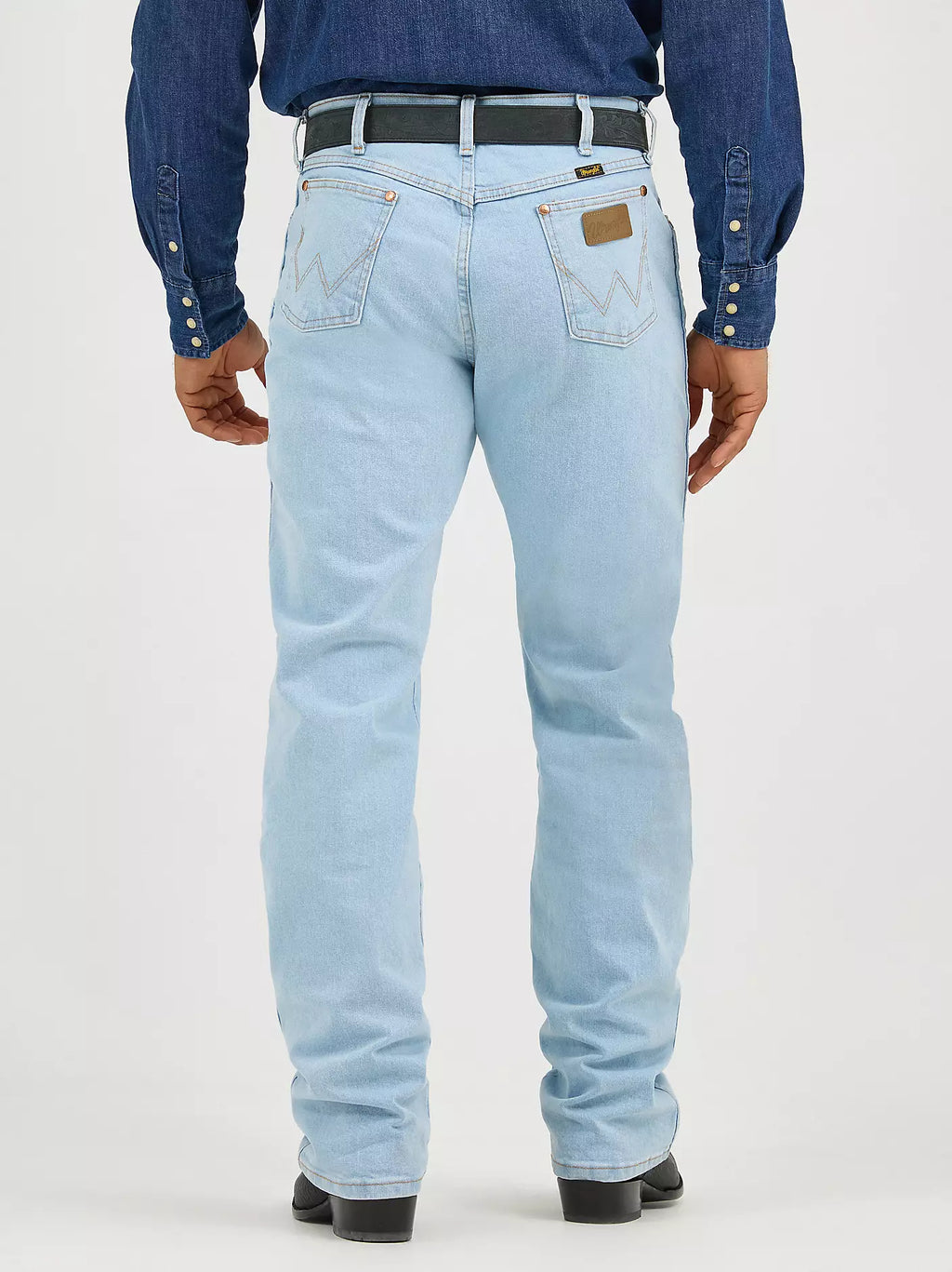 Wrangler® Cowboy Cut® Original Fit Active Flex Jeans in Bleach