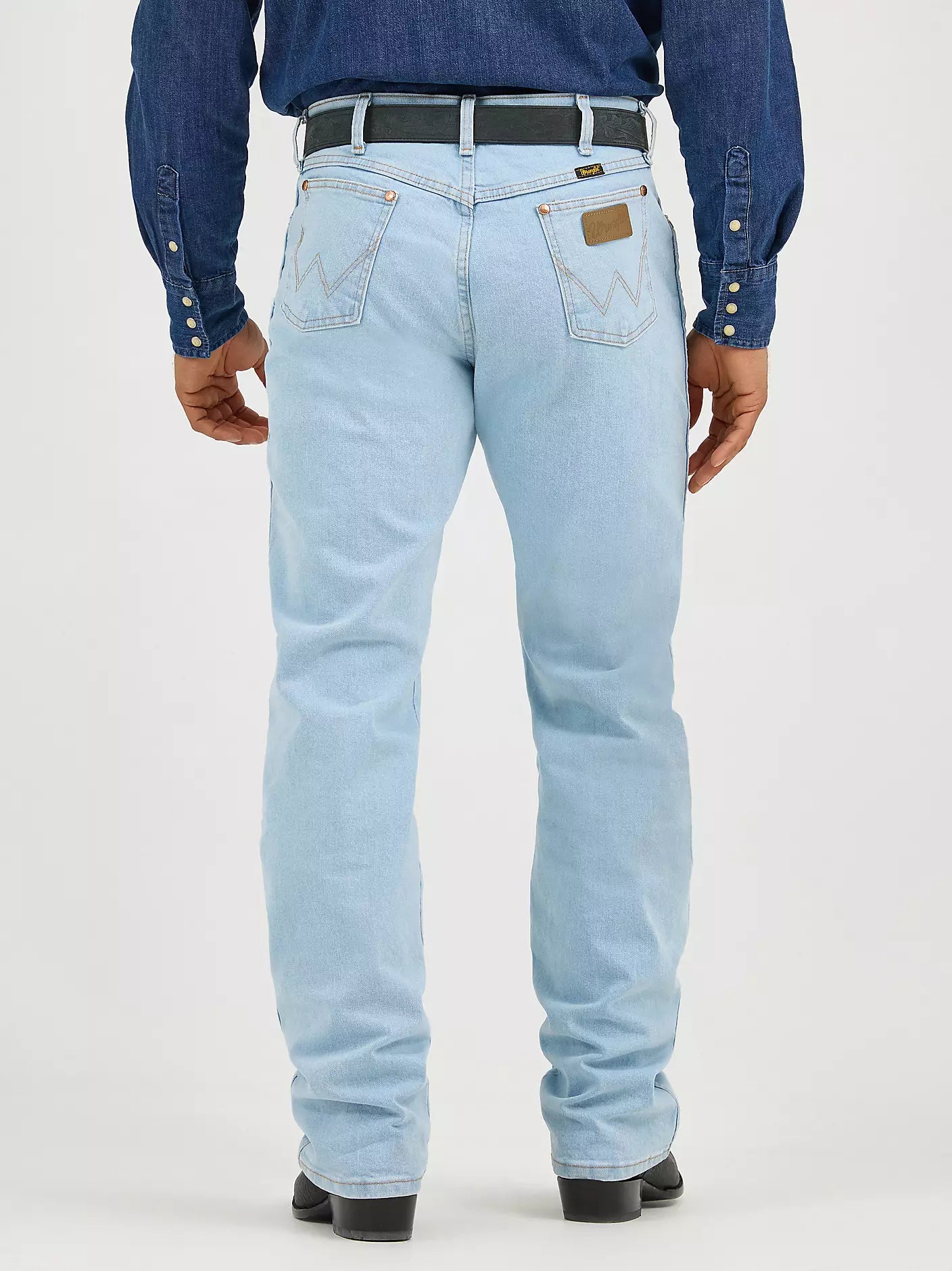 Wrangler® Cowboy Cut® Original Fit Active Flex Jeans in Bleach