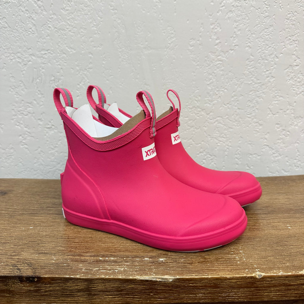 Kids' Xtratuf Hot Pink Ankle Deck Boots