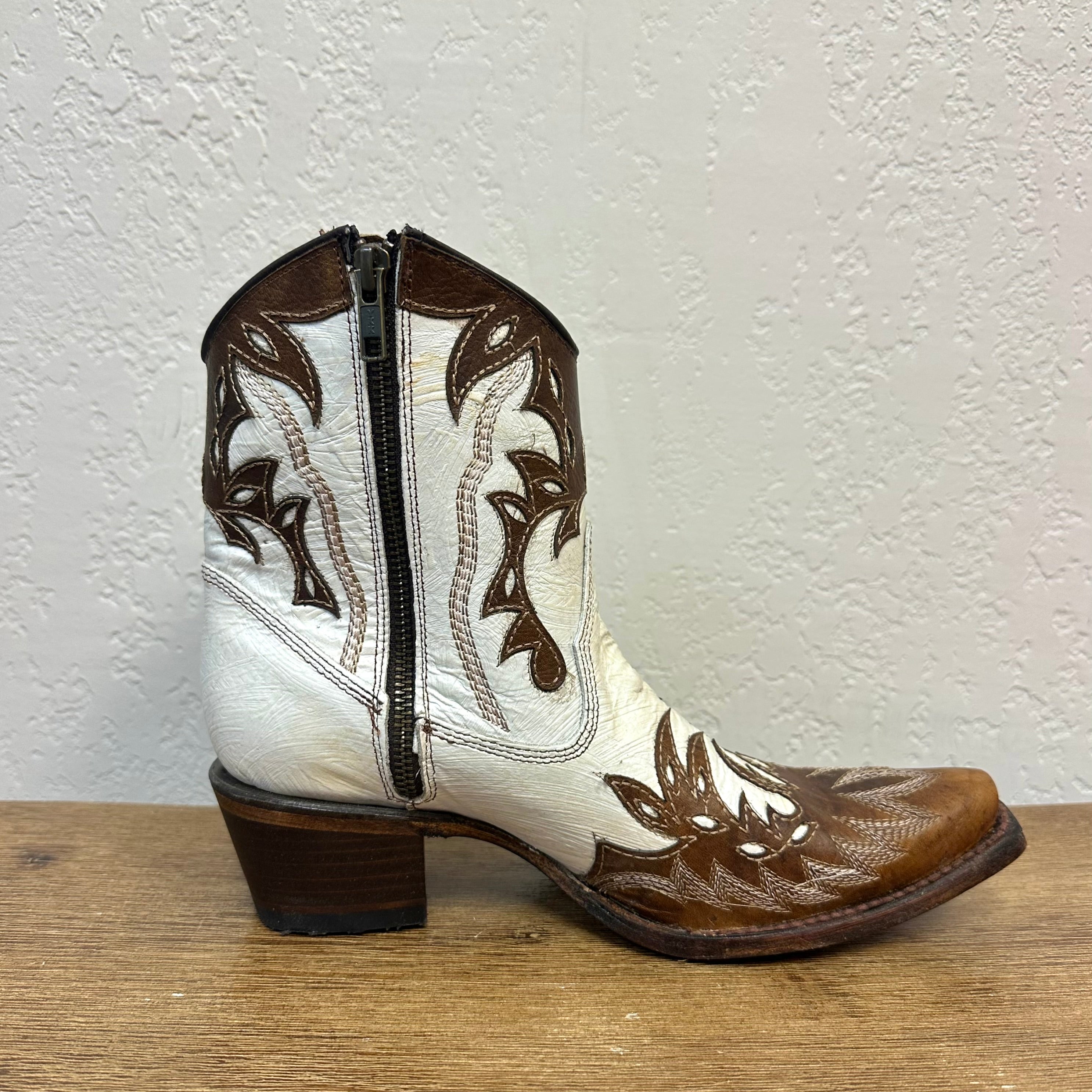Circle G Camel Ankle Boots