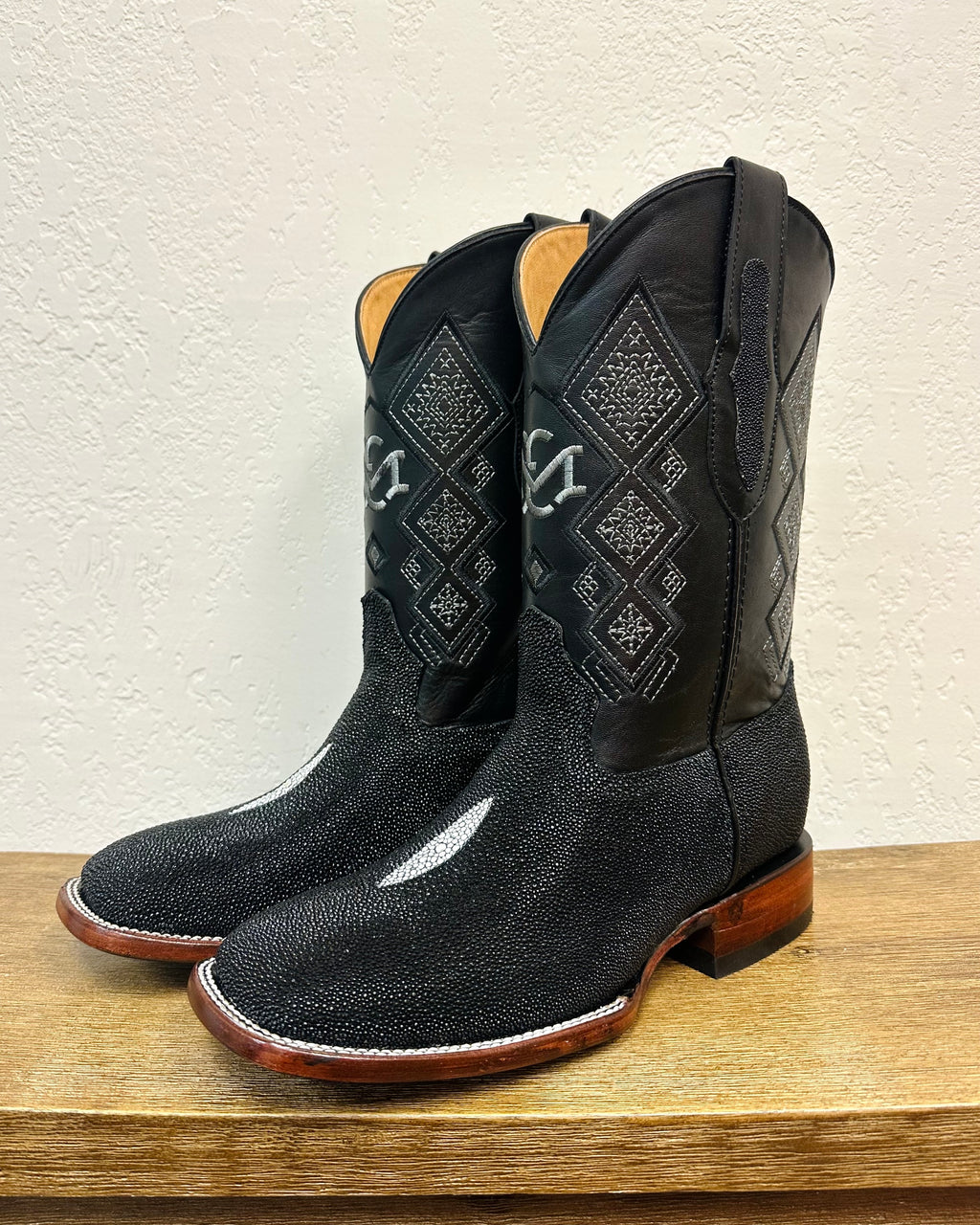 El Malcreado Black Manta Ray Boots