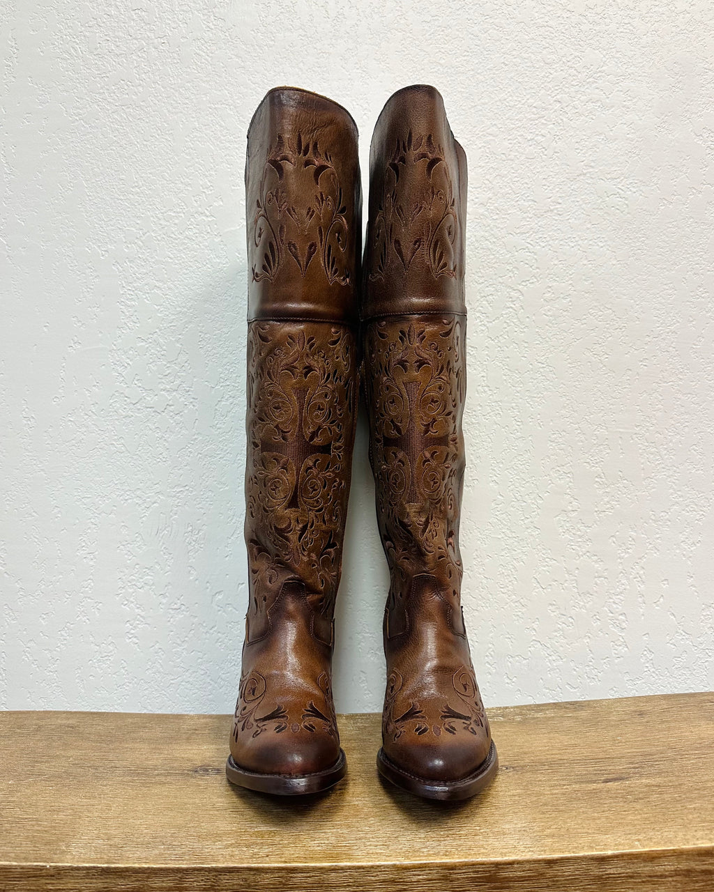 El Malcreado Miel Holly Embroidered Boots