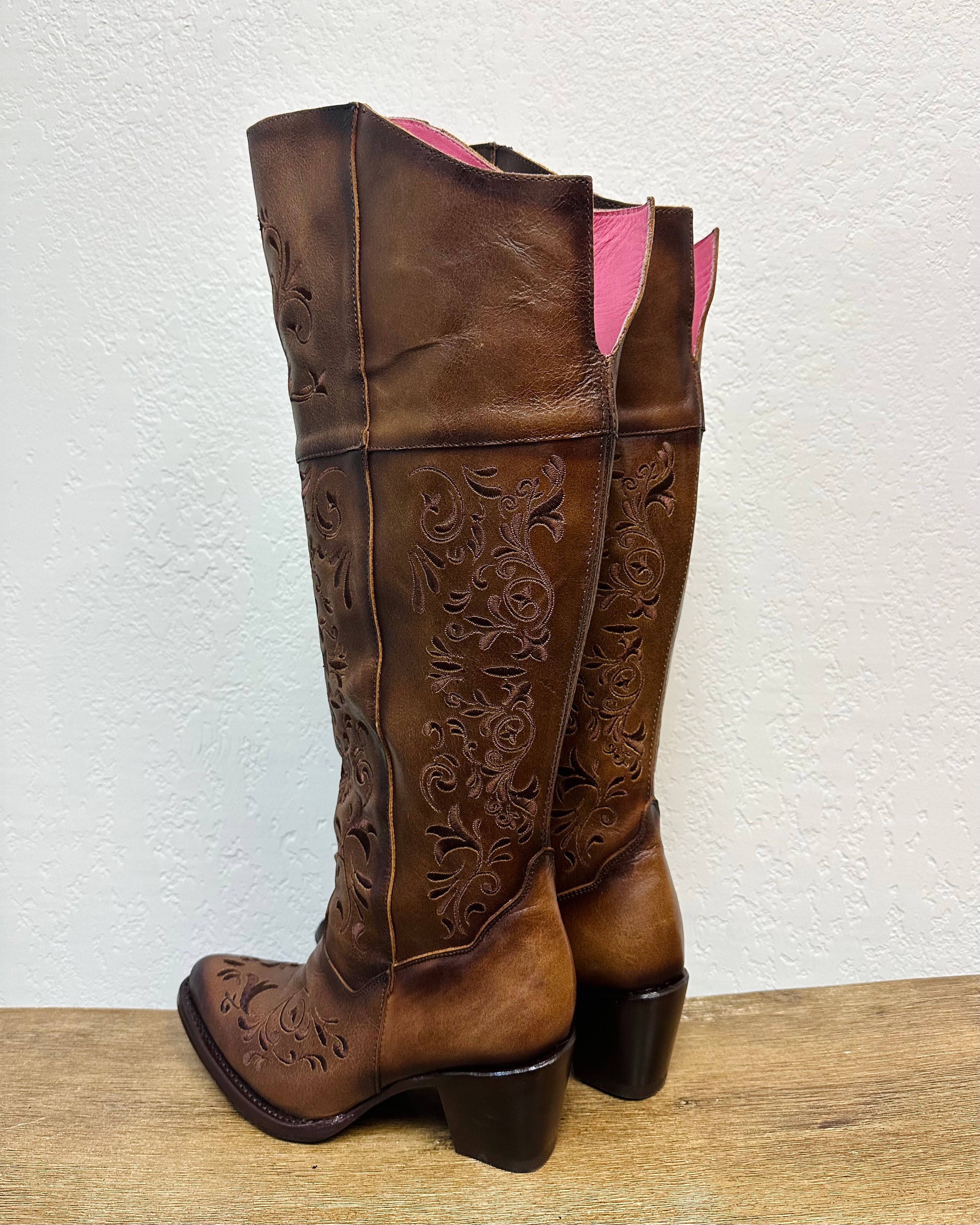El Malcreado Miel Holly Embroidered Boots