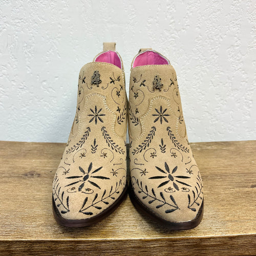 El Malcreado 'Happy' Tan Embroidered Ankle Boots