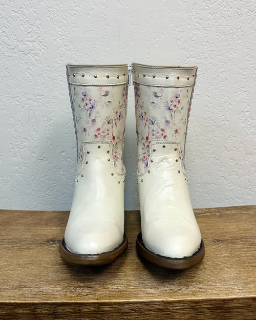 El Malcreado 'Abril' White Cherry Blossom Boots