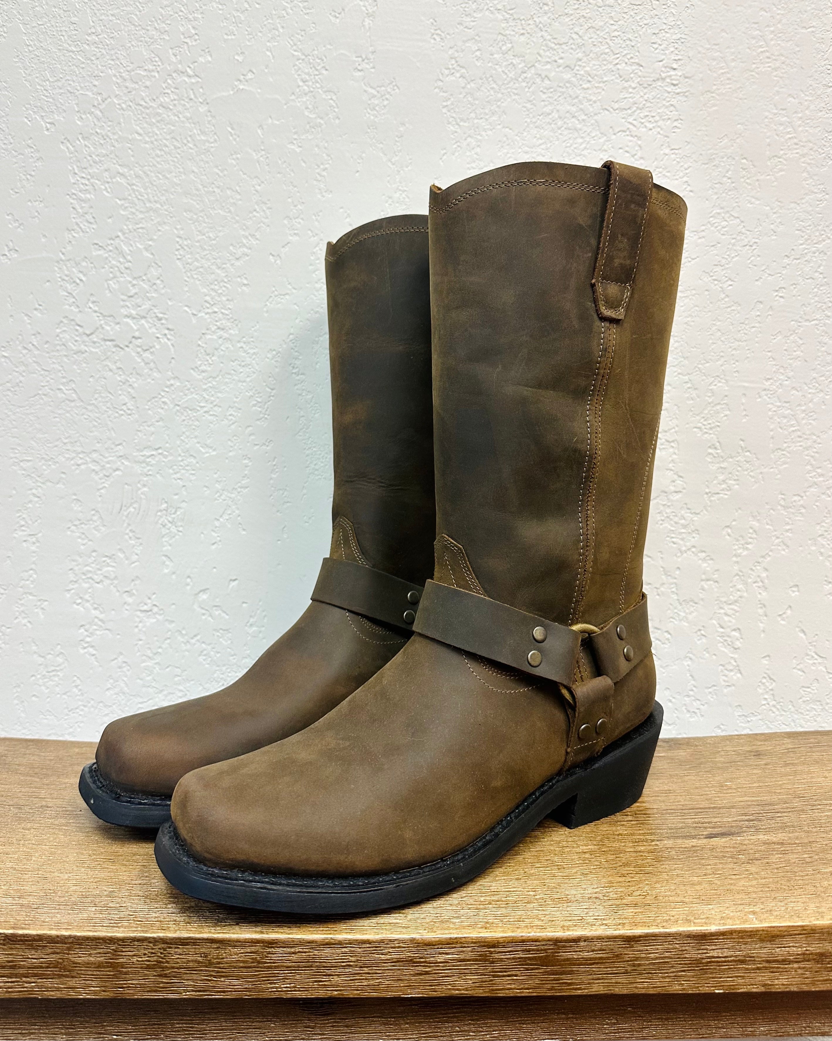 Dingo Brown Harness Boots
