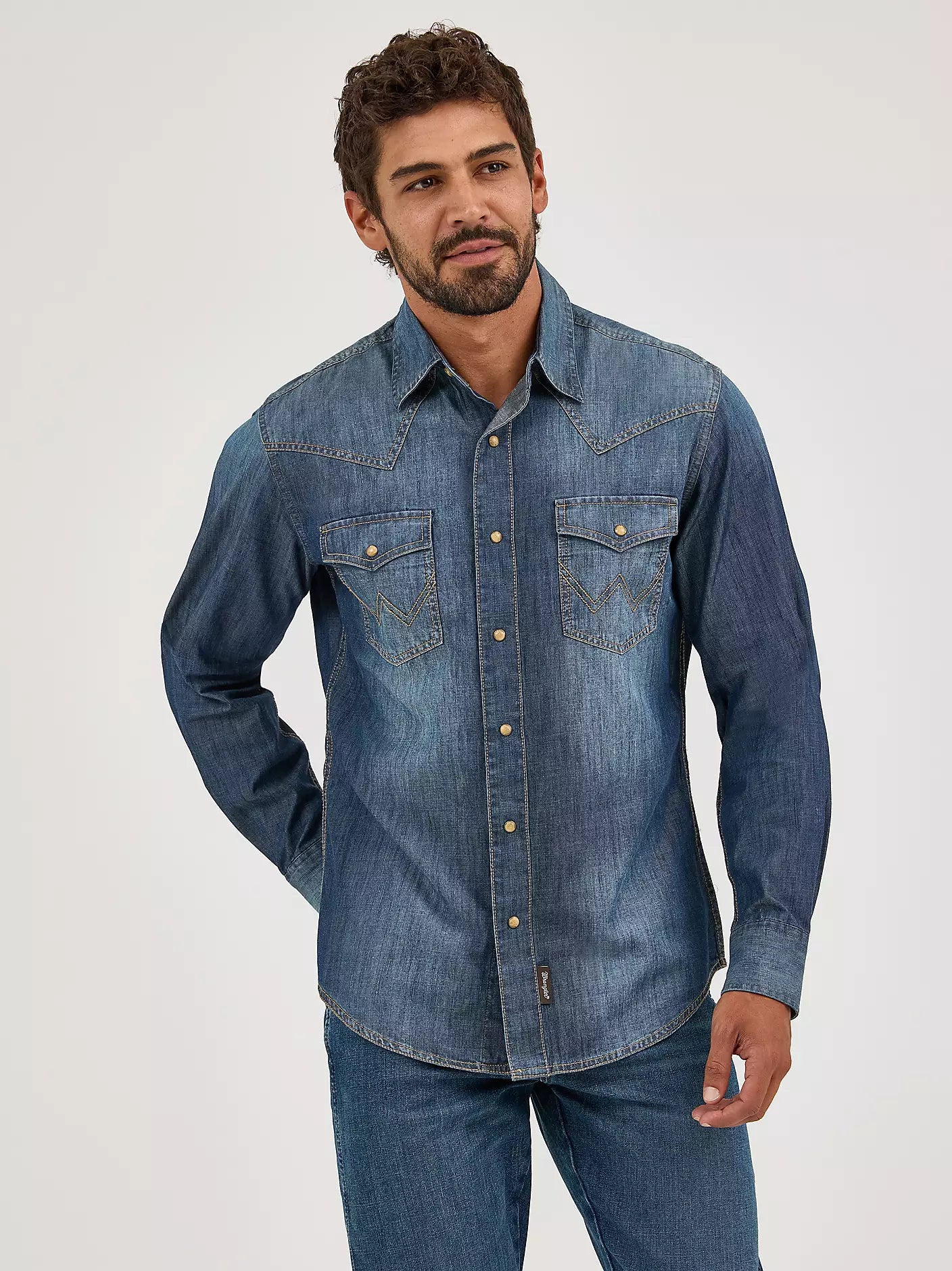 Men's Wrangler Retro® Premium Long Sleeve Denim Western Snap Shirt